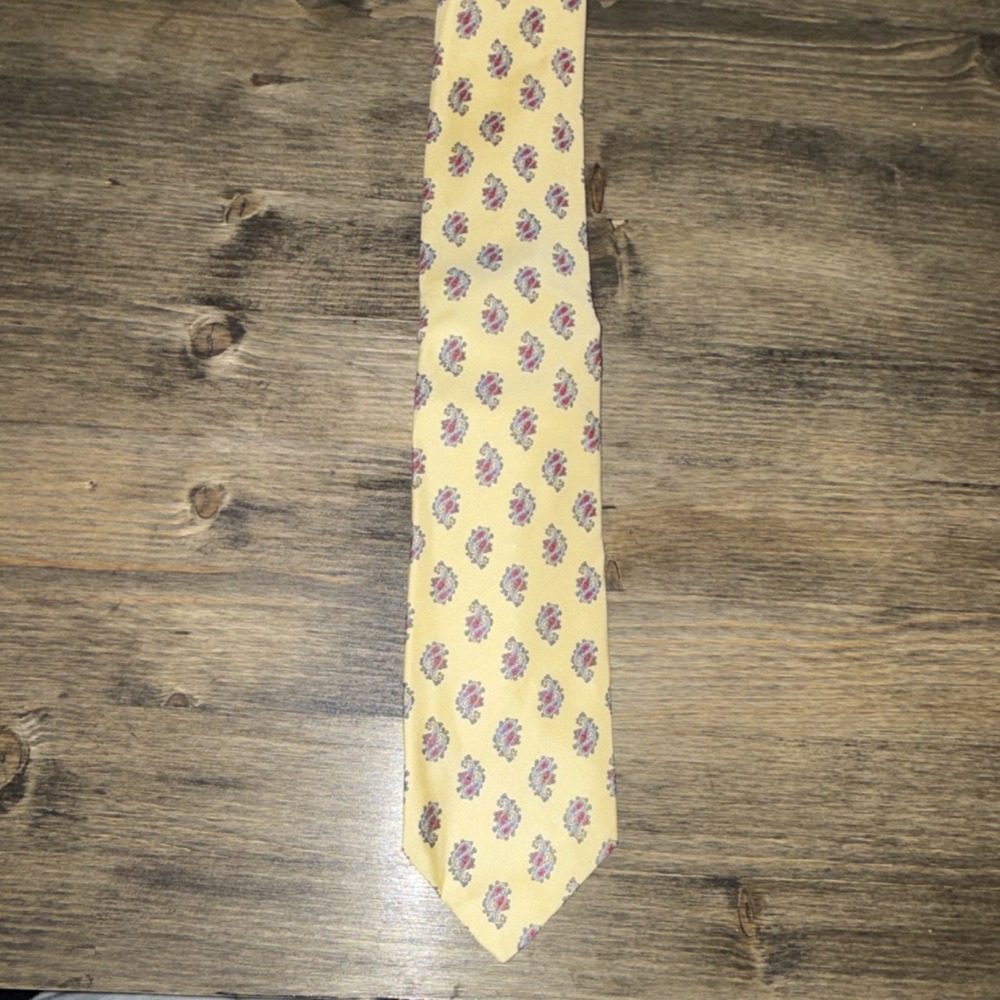 Vintage Levy's 100% Silk Men's Tie: Paisley Woven Classic Neckwear